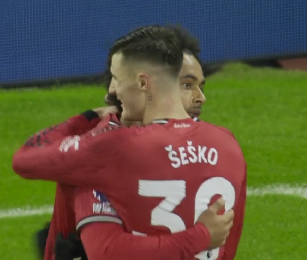 网上配资炒股 1-1！英超2强不胜：曼联又无缘前4，切尔西爆冷，1对手成争四大热